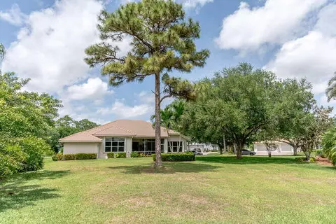 8260 SW Skipper Dr, Stuart, FL 34997 photo 4