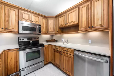 5676 SE Riverboat Dr, Stuart, FL 34997 photo 12