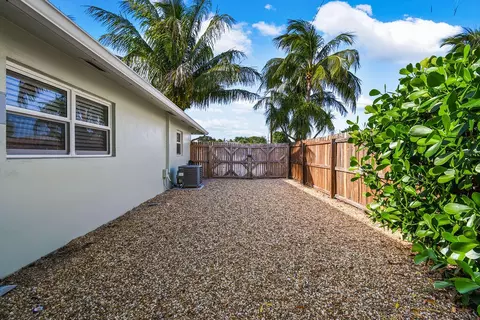 116 Windsor Rd E, Jupiter, FL 33469 photo 21