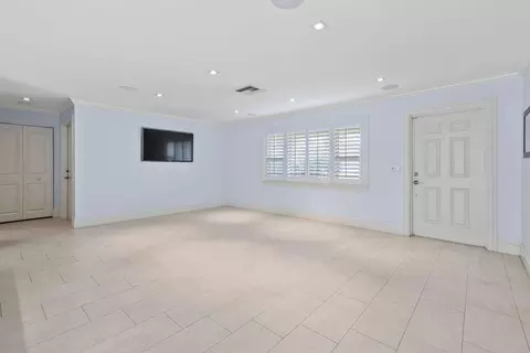 116 Windsor Rd E, Jupiter, FL 33469 photo 3