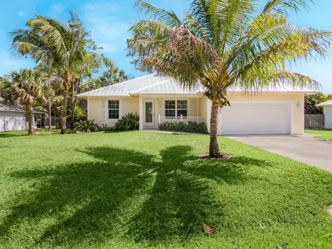 3921 SE Dixie Ross St, Stuart, FL 34997 photo 1