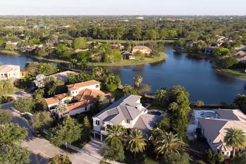 6835 Long Leaf Dr, Parkland, FL 33076 photo 3