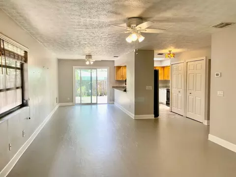 717 SE Flamingo Ave, Stuart, FL 34996 photo 4