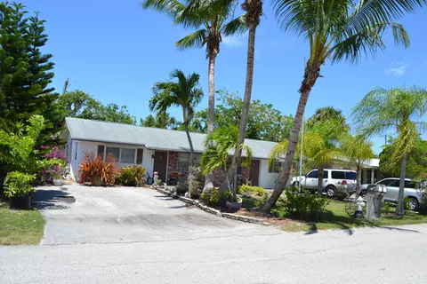 725 Northview Dr, Jupiter, FL 33458 photo 1