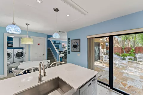 2403 24th Ct, Jupiter, FL 33477 photo 9