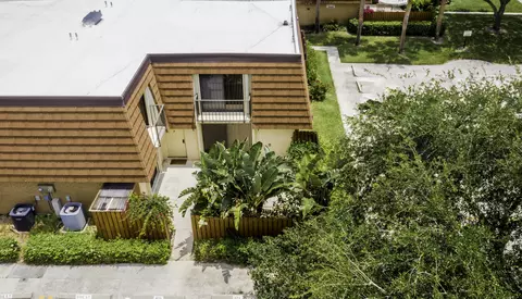 2701 27th Ct, Jupiter, FL 33477 photo 3
