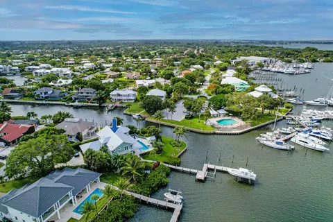 3933 SE Topsail Ct, Stuart, FL 34997 photo 8