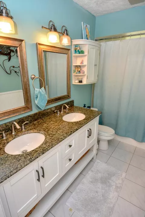 379 SW Harbor St, Stuart, FL 34997 photo 40