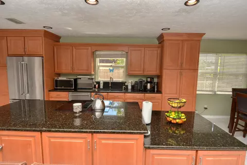 379 SW Harbor St, Stuart, FL 34997 photo 6