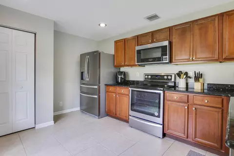 4952 SE Duval Dr, Stuart, FL 34997 photo 8