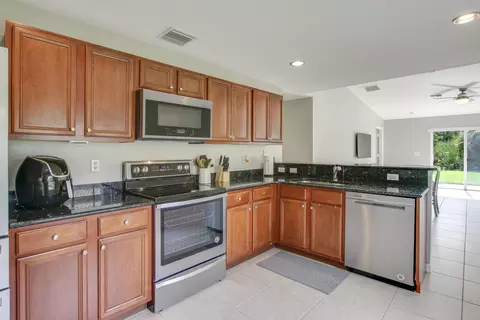 4952 SE Duval Dr, Stuart, FL 34997 photo 6