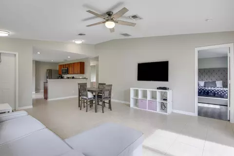 4952 SE Duval Dr, Stuart, FL 34997 photo 2