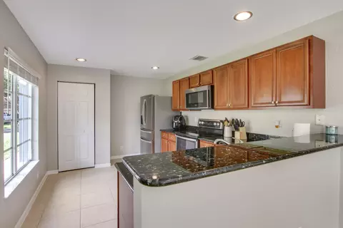 4952 SE Duval Dr, Stuart, FL 34997 photo 7