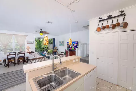 448 SE Bloxham Way, Stuart, FL 34997 photo 3