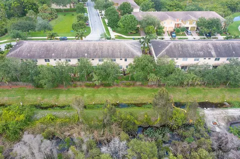 448 SE Bloxham Way, Stuart, FL 34997 photo 9