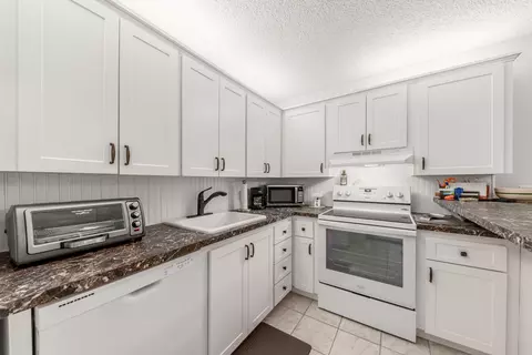 5994 SE Riverboat Dr, Stuart, FL 34997 photo 9