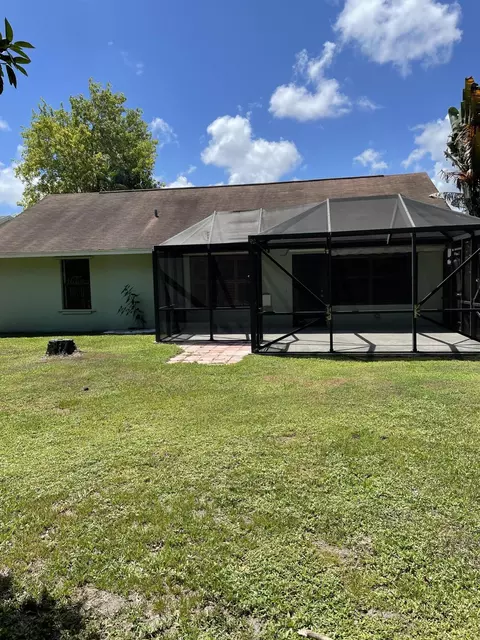 4049 SE Jacaranda St, Stuart, FL 34997 photo 9