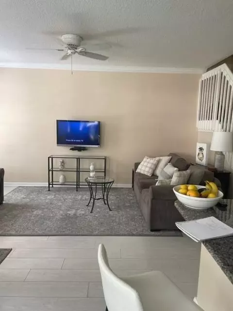 246 Iris Dr, Jupiter, FL 33458 photo 11