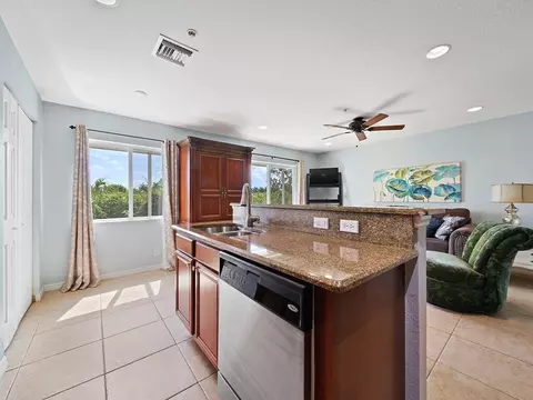 5293 SE Jennings Ln, Stuart, FL 34997 photo 8