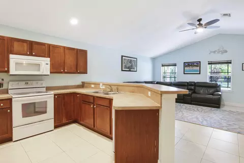 5936 SE Inez Ave, Stuart, FL 34997 photo 11