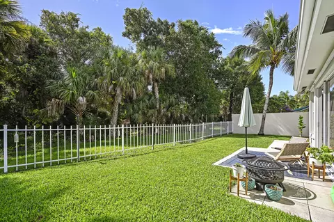 196 Hampton Cir, Jupiter, FL 33458 photo 32