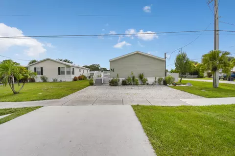 1905 SW Locks Rd, Stuart, FL 34997 photo 1