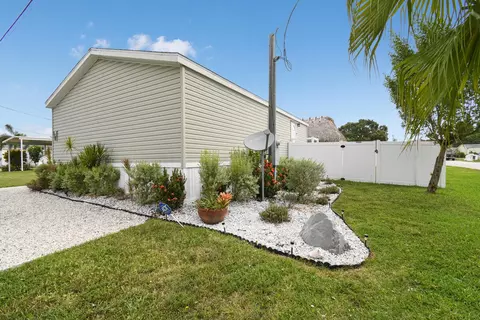 1905 SW Locks Rd, Stuart, FL 34997 photo 2