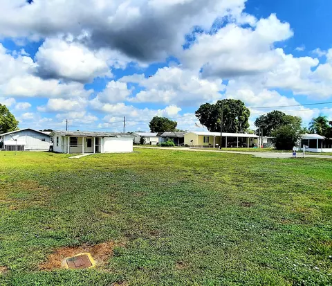 1052 Lime Ln, Okeechobee, FL 34974 photo 2