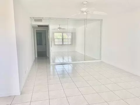207 Suffolk E, Boca Raton, FL 33434 photo 6