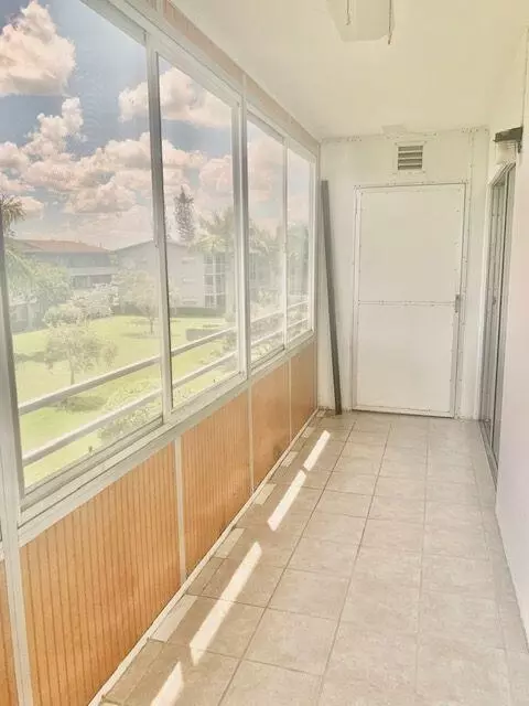 207 Suffolk E, Boca Raton, FL 33434 photo 13