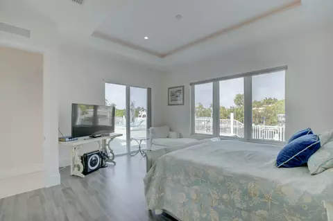 4201 NE 30th Ter, Lighthouse Point, FL 33064 photo 14