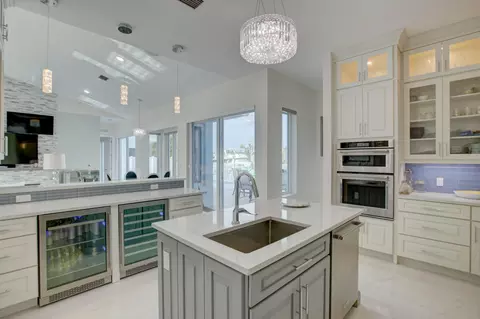 4201 NE 30th Ter, Lighthouse Point, FL 33064 photo 9