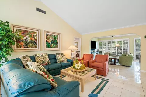 4437 Sanderling Cir E, Boynton Beach, FL 33436 photo 2