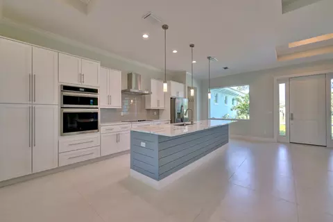 4032 SE Fairway W, Stuart, FL 34997 photo 3