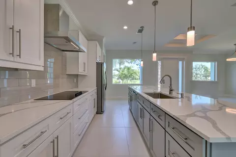 4032 SE Fairway W, Stuart, FL 34997 photo 2