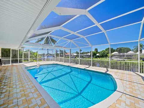 3484 SE Fairway E, Stuart, FL 34997 photo 4
