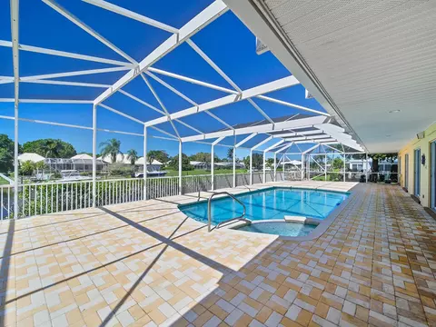 3484 SE Fairway E, Stuart, FL 34997 photo 5