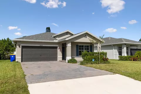 3869 SE Lee St, Stuart, FL 34997 photo 1