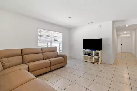 3869 SE Lee St, Stuart, FL 34997 photo 8