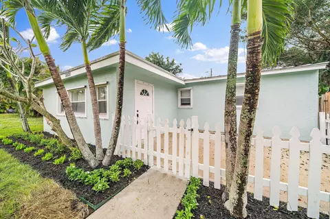 5889 Williamson Rd, Jupiter, FL 33458 photo 3