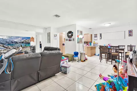 415 E 10th St, Hialeah, FL 33010 photo 24