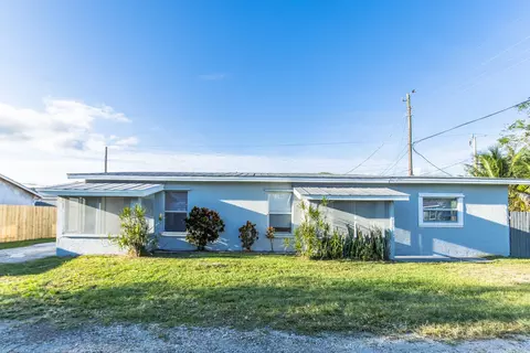 5223 SE Fairlane Ave, Stuart, FL 34997 photo 1