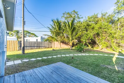 5223 SE Fairlane Ave, Stuart, FL 34997 photo 17