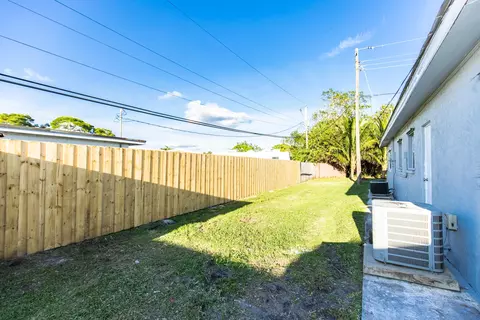 5223 SE Fairlane Ave, Stuart, FL 34997 photo 14