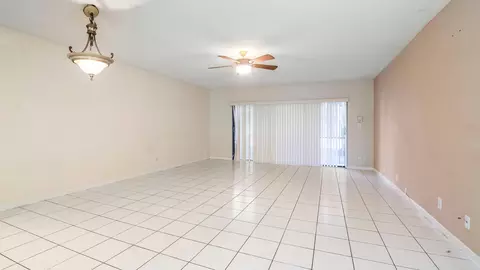 132 E Laurel Dr #902, Margate, FL 33063 photo 7
