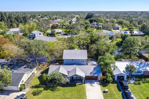 466 SE Cardinal Trl, Stuart, FL 34997 photo 2