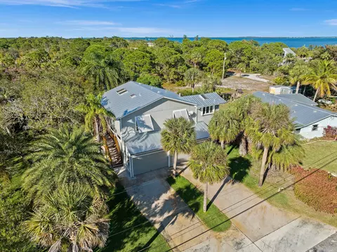 112 Riverview Dr, Jensen Beach, FL 34957 photo 4