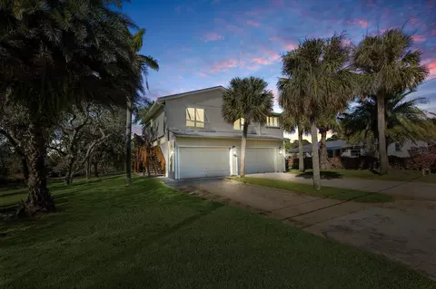 112 Riverview Dr, Jensen Beach, FL 34957 photo 2