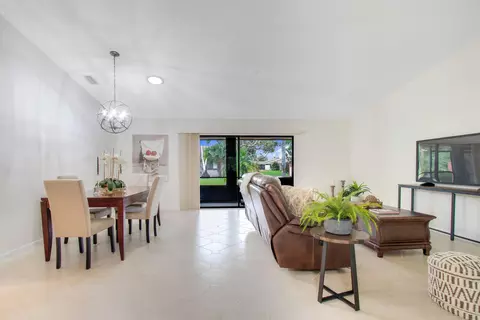 7 Walcott Dr, Boynton Beach, FL 33426 photo 6
