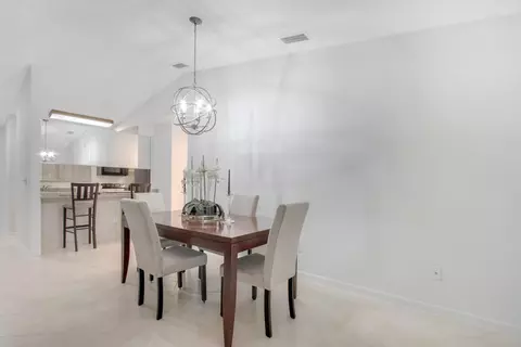 7 Walcott Dr, Boynton Beach, FL 33426 photo 8